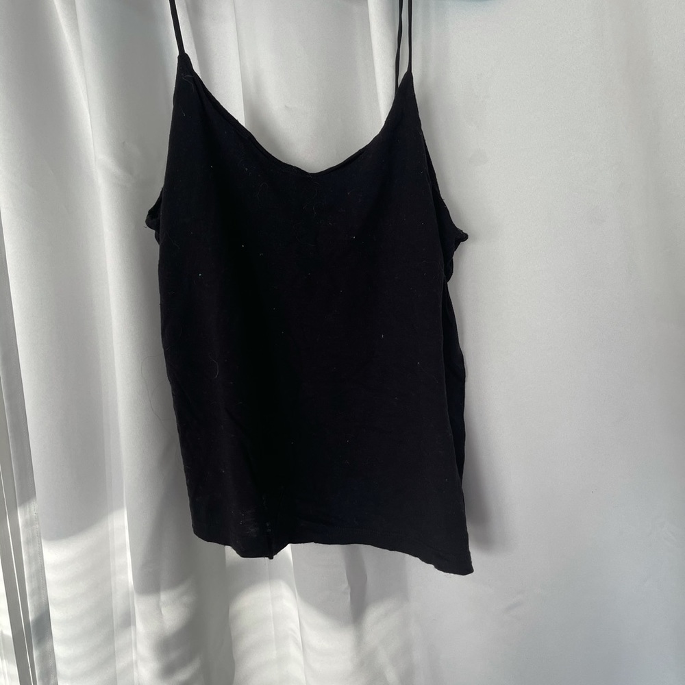 Black crop tank top